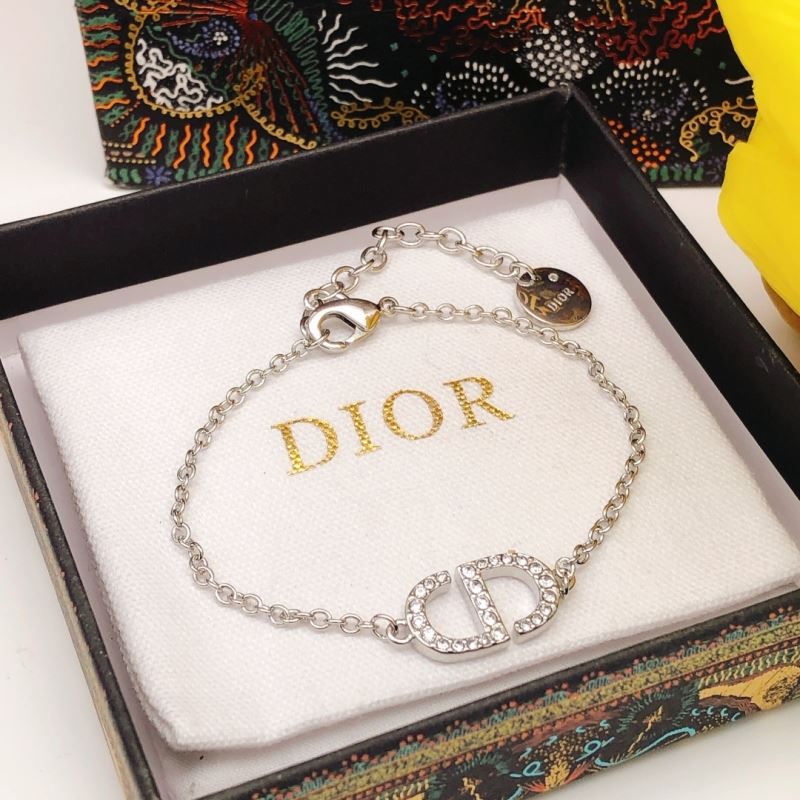 chr1st1an D10r bracelets